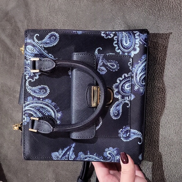 Michael Kors Purse - Picture 16 of 17